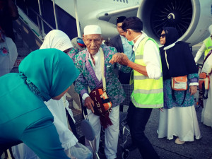 Kloter Pertama  Embarkasi Padang Bengkulu Tiba di Tanah Air
