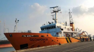 P3GL - Universitas Cambridge dan ITB Pasang Alat Sensor Getaran Dasar Laut  Di Selat Makassar