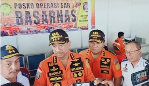 Kemenhub Minta   Nahkoda Jauhi Lokasi Terbakarnya KM. Santika Nusantara