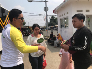 Aksi Simpatik Pada Penumpang Bus AKAP dan TransJakarta di Terminal Pondok Cabe