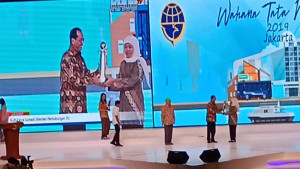 Menhub Budi Karya Serahkan Penghargaan WTN 2019 di JICC Jakarta