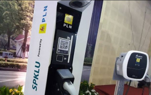Fasilitasi Kendaraan Listrik, DEN Usulkan  Tiap Kantor Pemerintah Siapkan SPKLU di Area Parkir