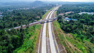 Jalan Tol Manado-Bitung  Terus Kejar  Target