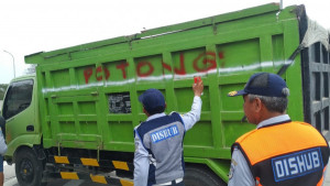 70% Kendaraan Terjaring Operasi Penertiban Terbukti Melanggar ODOL di Jalan Tol Surabaya-Mojokerto