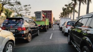 Jasa Marga Lakukan Rekayasa Lalu Lintas Menyusul Kebakaran Pipa BBM di Sisi Tol Purbaleunyi, Bandung