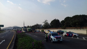 Jalur Arah Jakarta di Tol Padaleunyi Kembali Dibuka  Untuk Pengguna Jalan