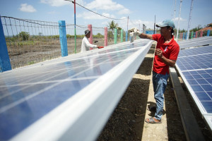 Pertamina RU Cilacap Berbagi Cahaya di Pesisir Selatan Jawa