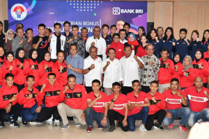 Menpora Berikan Bonus Keenam Cabor Berprestasi