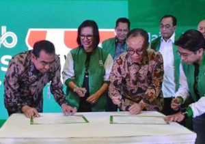 Jaga Pasokan Pangan,  Bulog Teken MoU Dengan Grab Indonesia