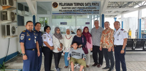 Ditjen Hubla Fasilitasi Penyerahan Santunan Pada Keluarga Pelaut Yang Meninggal Saat Bekerja 