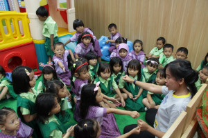 Mendongeng, Cara Efektif Sosialisasi Perizinan Mudah di Pemprov DKI Jakarta   