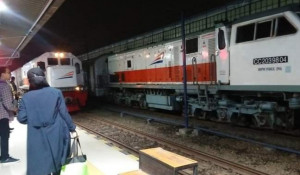 Ada 6 Perjalanan KA Layani Naik Turun Penumpang Di Stasiun Karawang