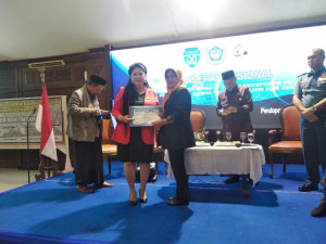 Penghargaan Pakar Hukum Kemaritiman Nasional