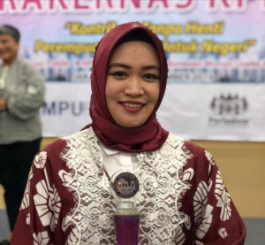 Drg. Putih Sari Terima KPPI Award Tokoh Perempuan Politik Indonesia