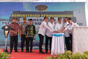 Pelabuhan Sampang Senilai Rp287, 72 Miliar Diresmikan Menhub Budi Karya