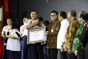 Kantor Otoritas Pelabuhan Tanjung Priok Raih Penghargaan WBBM Dari Menteri PANRB