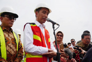Jalan Tol Layang Masih Gratis Dan Hanya Untuk Kendaraan Non Truk