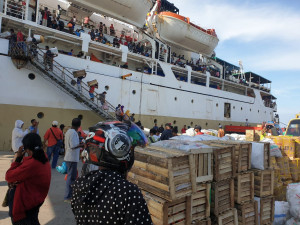 Pemudik Nataru Mulai Banjiri Pelabuham Sorong