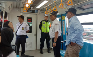 Enak, Makin Tinggi Animo Masyarakat Naik LRT Palembang
