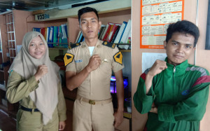 Taruna Prala Belajar dan Ikut Melayani Masyarakat di Atas Kapal Saat Libur Nataru 2020