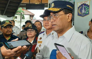 Tinjau Terminal Kampung Rambutan,  Ini Pesan Menhub Budi Karya