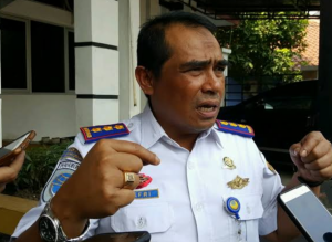 Akibat Kurang  Air Bersih, Penumpang  KM. Chantika 10c Buang Sampah ke Laut