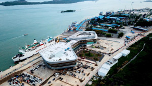 Layanan Eksekutif Merak Diminati, Trafik Mobil Pribadi ke Sumatera Masih Tinggi