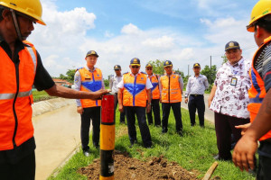 Tim Ditjen Hubdat Berhasil Perbaiki 800  Unit Patok Lalu Lintas di Daerah Brebes Jateng