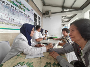 KAI Daop 1 Jakarta Beri Pemeriksaan Kesehatan Gratis di Stasiun Pasar Senen dan Gambir