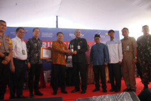 AP II Serahkan 15 Rumah Warga Usai  Direnovasi   Dalam Program Bedah Rumah