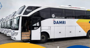Bus DAMRI Terlambat Akibat Banjir,  Ini Saluran Informasinya