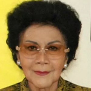 Mien Sugandhi Dimakamkan di Tamam Makam Pahlawan Kali Bata