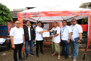 FIFGROUP Peduli Berikan Bantuan Ke Masyarakat dan Karyawan   Korban Banjir