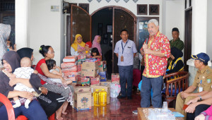 Pertamina Foundation Beri Bantuan Perlengkapan Sekolah  dan Aneka  Kebutuhan Paska Banjir