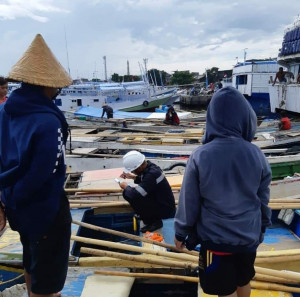 Syahbandar Makassar Lakukan Pengukuran Kapal Tradisional di  Pelabuhan Paotere