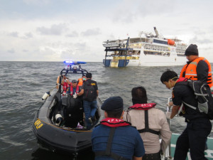 ABK dan Penumpang MV Coral Adventure Yang Sandar di Kota Waringin Diperiksa Ketat