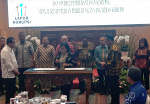 Kemenhub Gelar Sarasehan Dan Tandatangani Komitmen Bebas Korupsi 