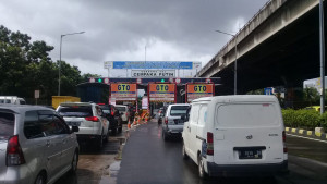 Air Surut, Gerbang Tol Cempaka Putih Beroperasi Normal