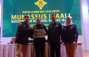 Kepala BPSDM Sugihardjo Diangkat Menjadi Anggota Kehormatan IKAALL