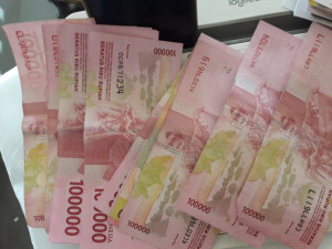 Dolar Meroket Ditengah Merebaknya Covid-19