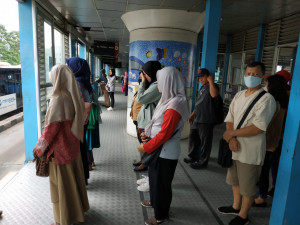 Transportasi Publik Dan Pilihan Pemerintah Indonesia ?