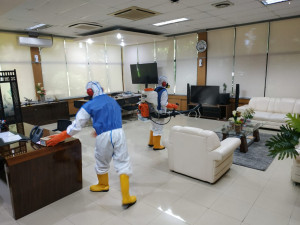 Pertamian MOR VII Lakukan Disinfeksi di Lingkungan Kantor Makassar