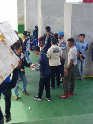Tim Gabungan KSOP Tarakan Periksa Penumpang  Kapal di Pelabuhan Tengkayu, Ini Hasilnya