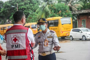 50 Bus Sekolah di Jakarta Untuk Mobilisasi Dokter dan Tenaga Medis Covid-19