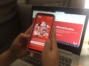 Telkomsel  Usung Gerakan  Solidaritas  Dirumah Terus Maju