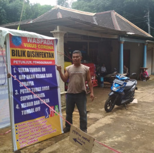 Anggota Irla   Berinisiatif Bangun Bilik Disinfektan Anti Covid-19 Secara Swadaya 