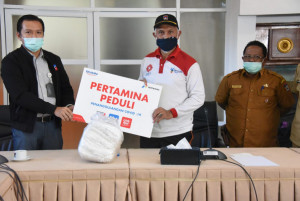 Pertamina MOR I Serahkan APD ke RS Rujukan Covid-19 di Padang