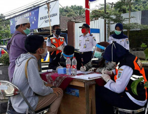 Dishub Salatiga Bentuk Posko Covid-19 dan Periksa Penumpang dan Awak Bus AKAP 