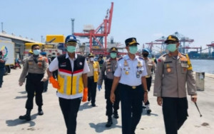 Sidak KM Bukit Raya,  Syahbandar Tanjung Priok Capt Hermanta Temukan ABK Kapal Pelni Positif Covid-19