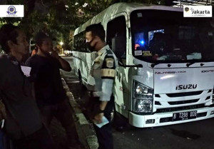 Cegah Pemudik, Aparat Dishub Patroli Ke Sejmulah Titik Terminal Bayangan di Jakarta